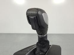 587100