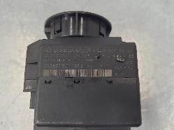 599882