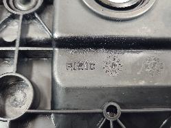 588896