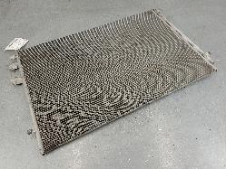687858
