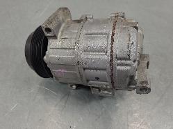 697038