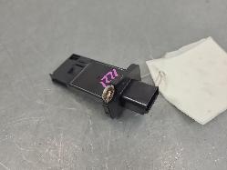 691846