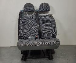 696078