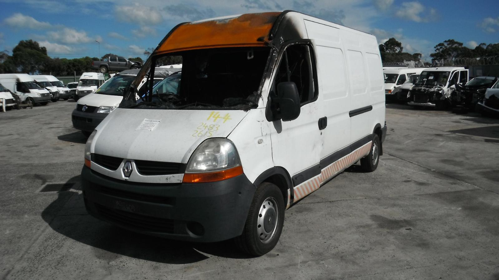 RENAULT MASTER X70 09/2004-06/2010 REAR BUMPER CENTRE - Master/Trafic ...