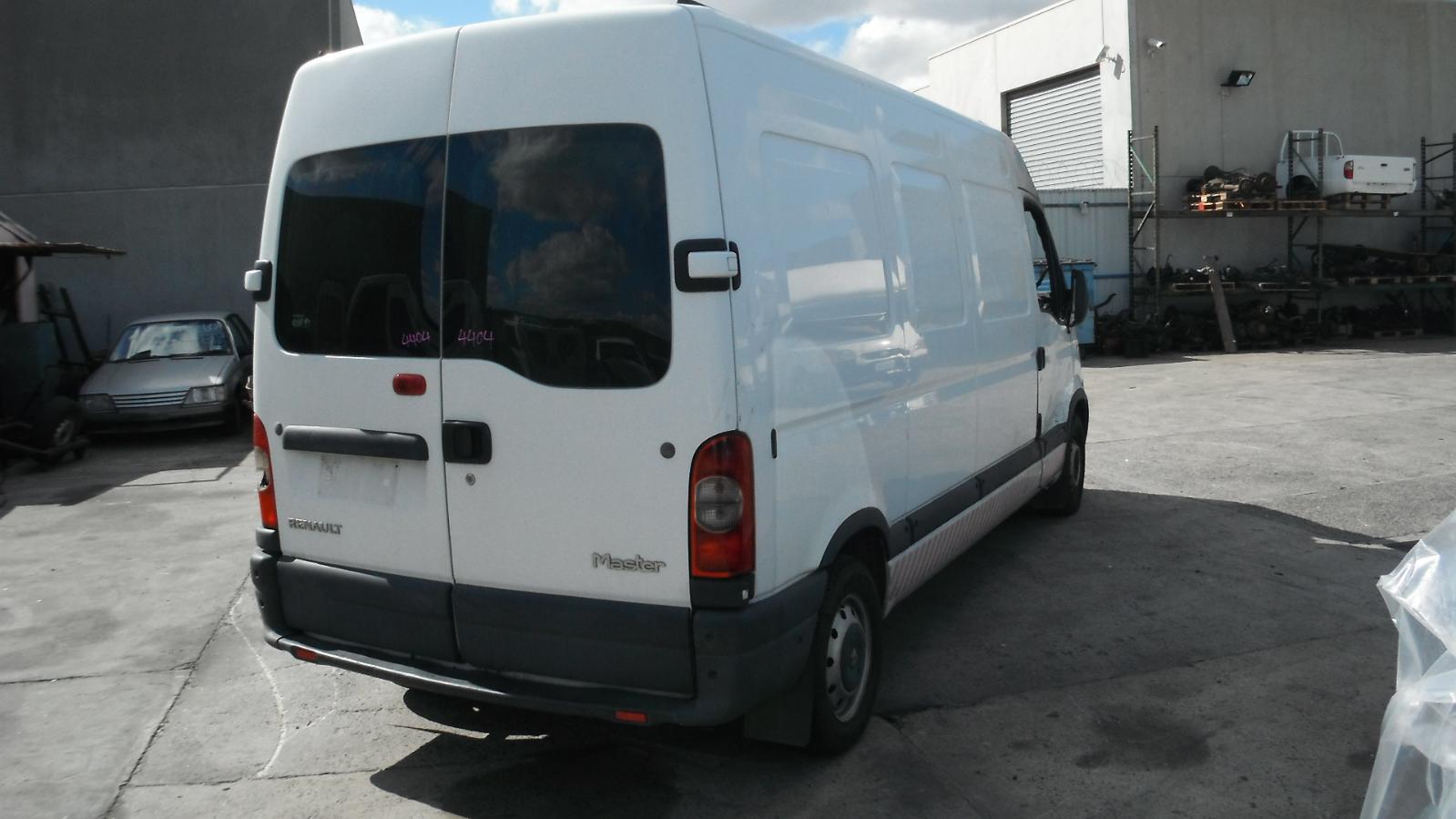 RENAULT MASTER X70 09/2004-06/2010 REAR BUMPER CENTRE - Master/Trafic ...