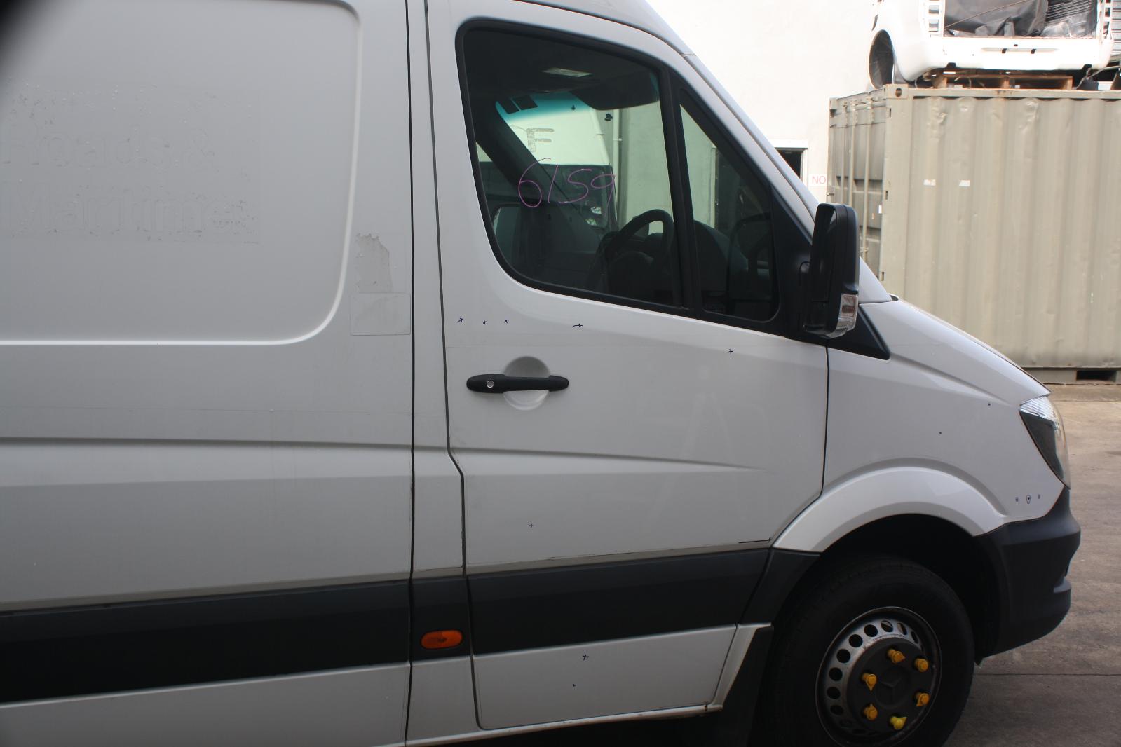 MERCEDES BENZ SPRINTER NCV3 10/2006-04/2018 RIGHT GUARD LINER REAR ...