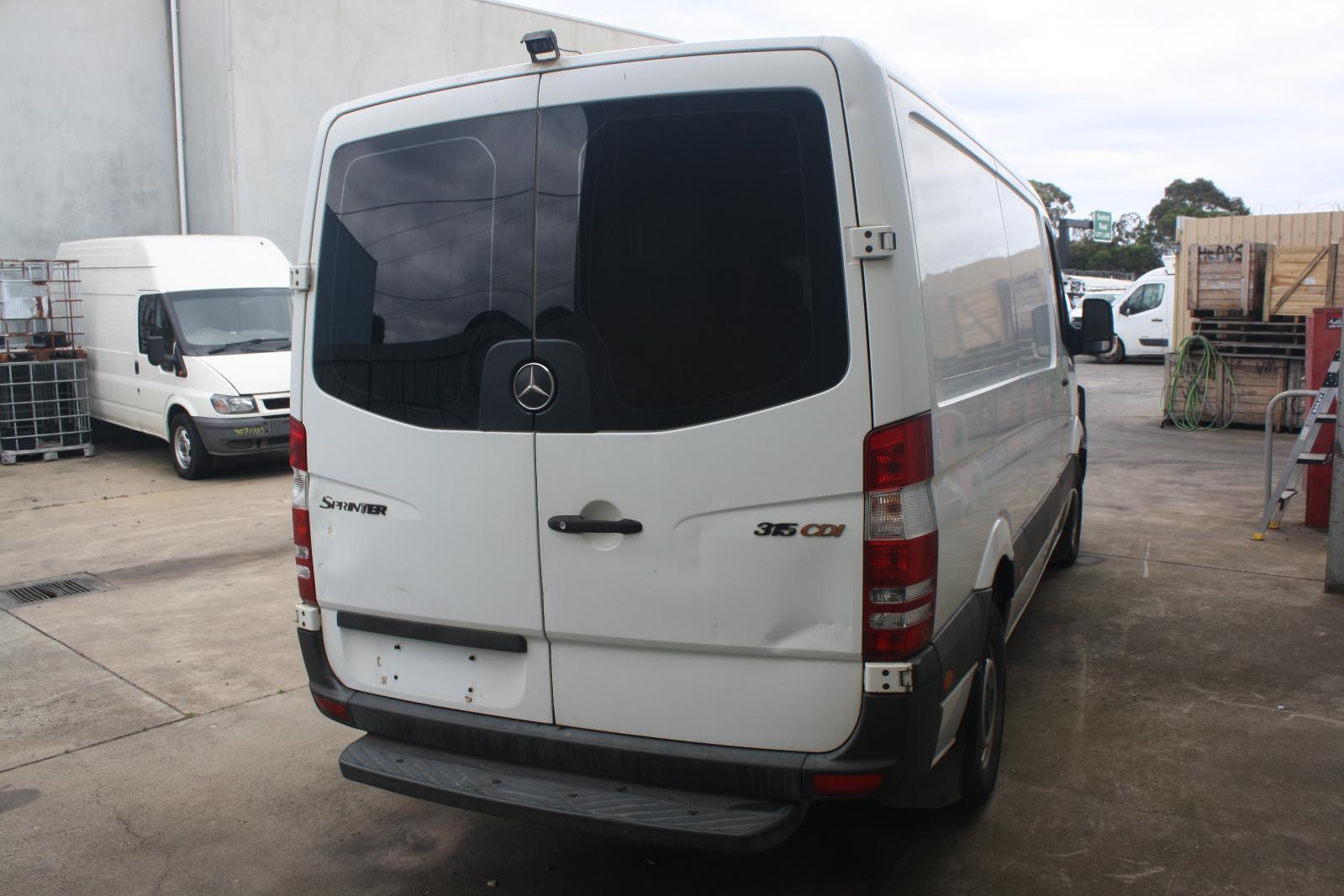 MERCEDES BENZ SPRINTER NCV3 10/2006-04/2018 REAR BUMPER BAR END LEFT ...