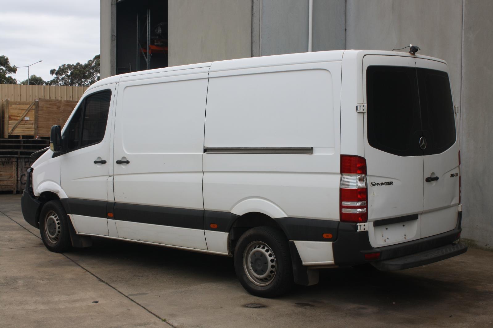 MERCEDES BENZ SPRINTER NCV3 10/2006-04/2018 REAR BUMPER BAR END LEFT ...