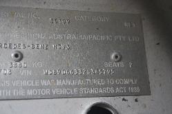 304810