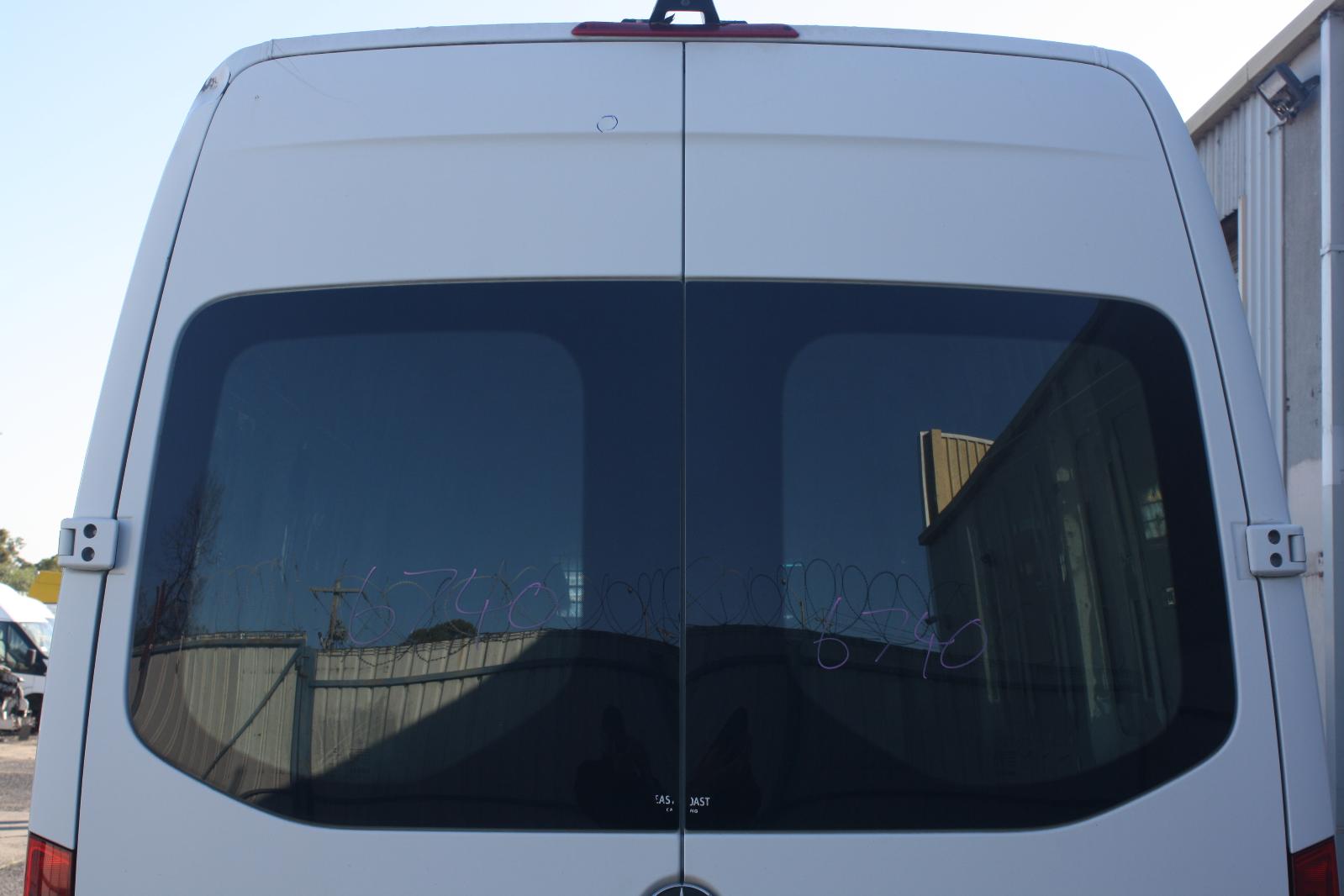 MERCEDES BENZ SPRINTER VS30 05/2018-2024 HANDLE RIGHT OUTER BARN DOOR ...