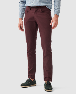 Rodd & Gunn Motion 2 Straight Fit Stretch Jean In Garnet