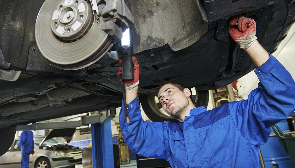 Pathways — Your guide to apprenticeships and traineeships