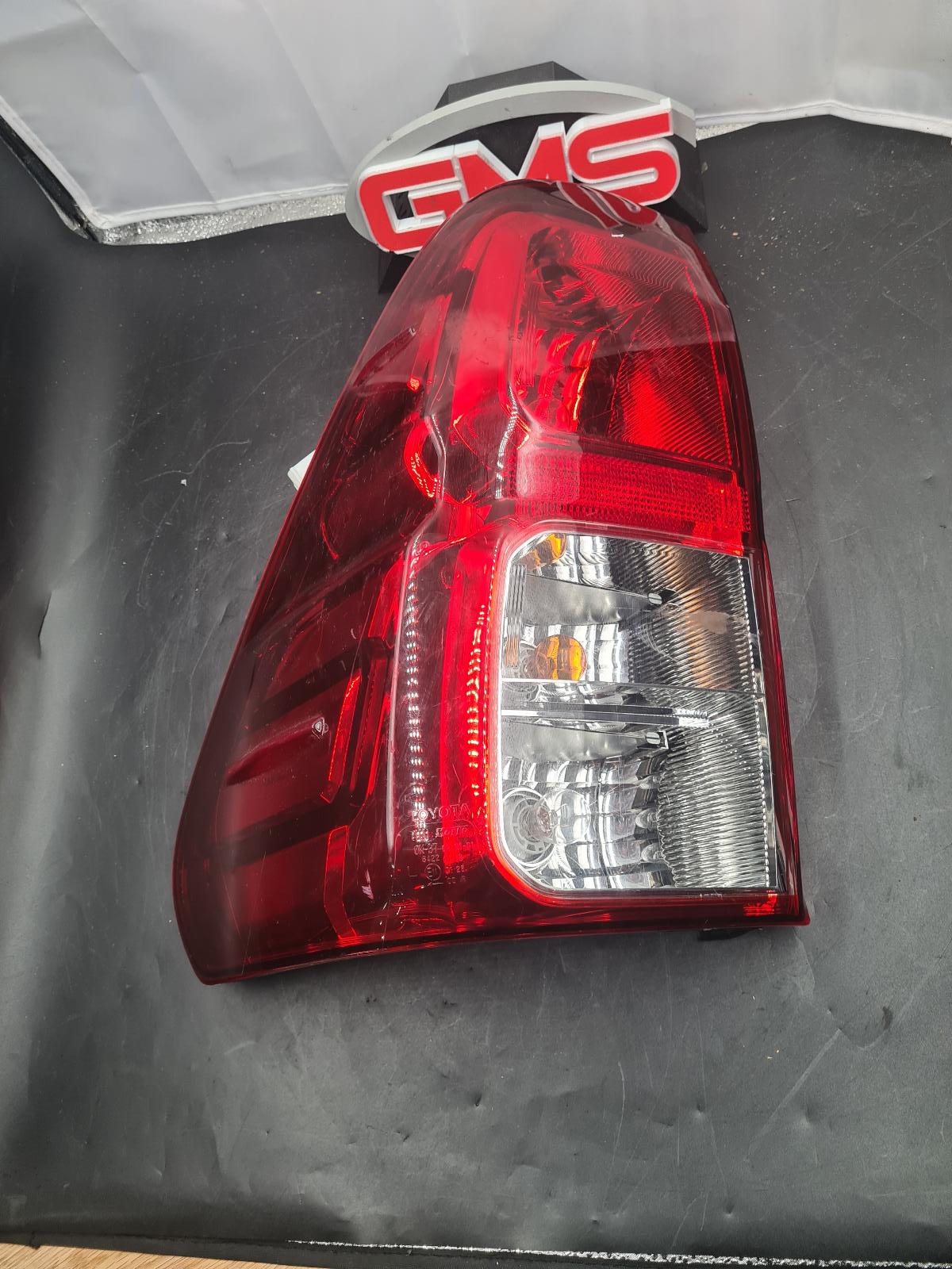 2016 Toyota Hilux Left Taillight View Auto part Left Taillight Toyota Hilux 2016