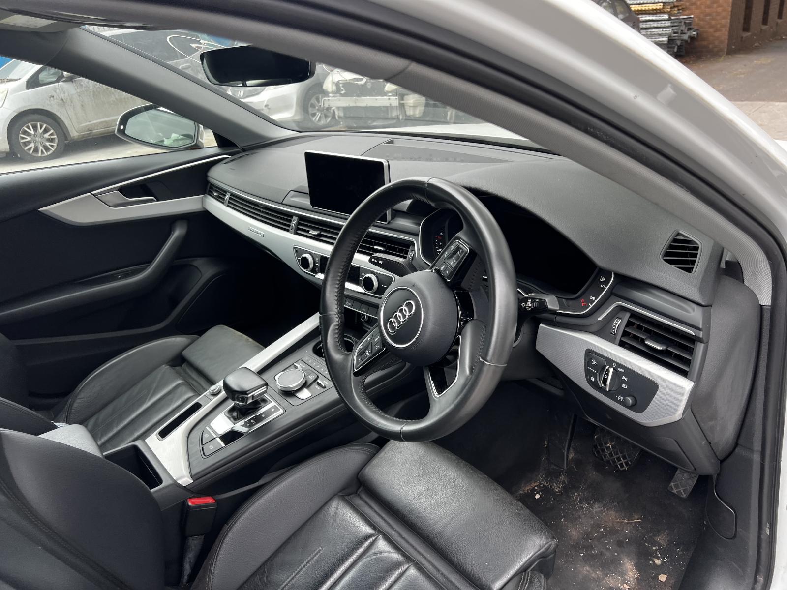 View Auto part Left Taillight Audi A4 2017