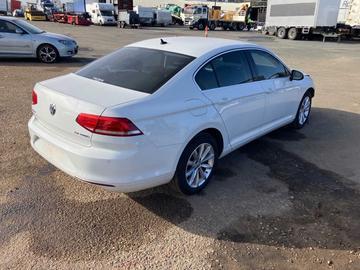 View Auto part Left Front Door Volkswagen Passat 2016