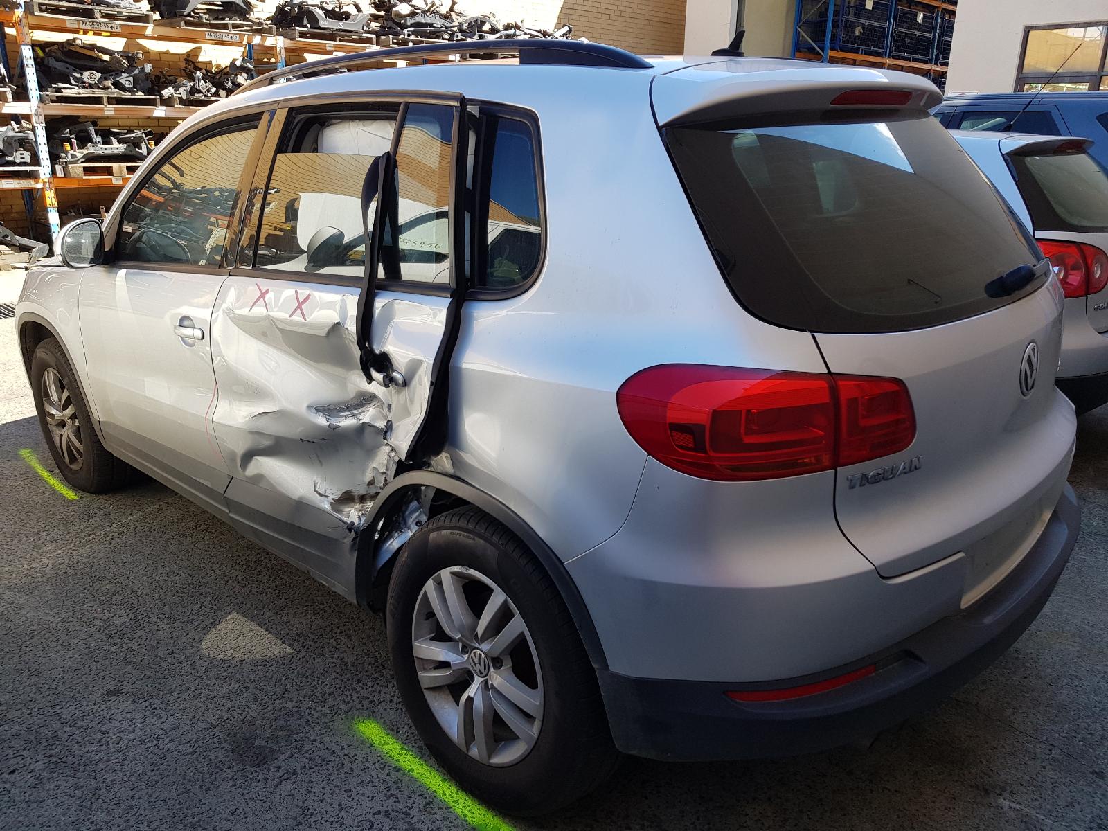 View Auto part Interior Mirror Volkswagen Tiguan 2012