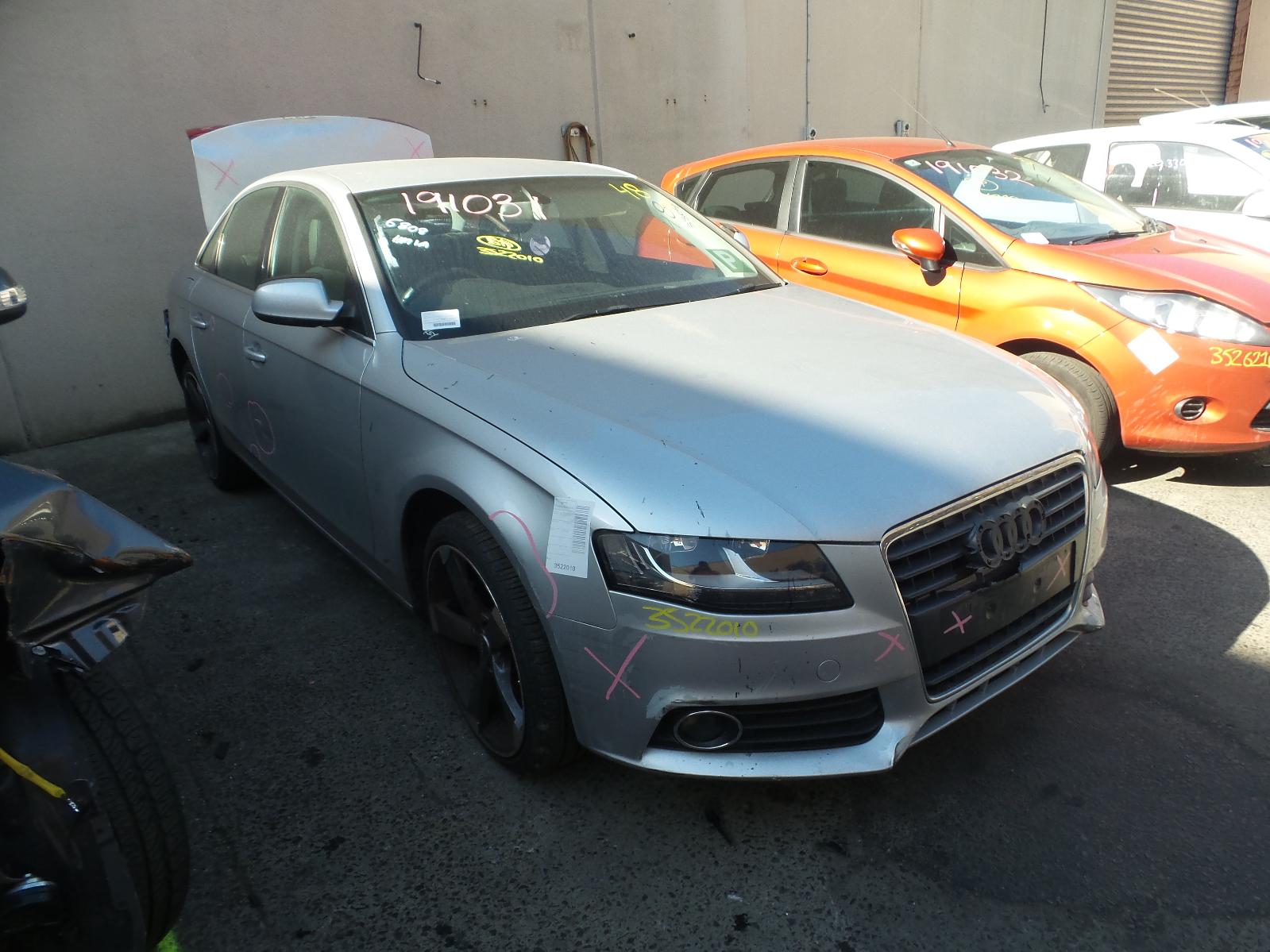 View Auto part Radio/Cd/Dvd/Sat/Tv Audi A4 2009