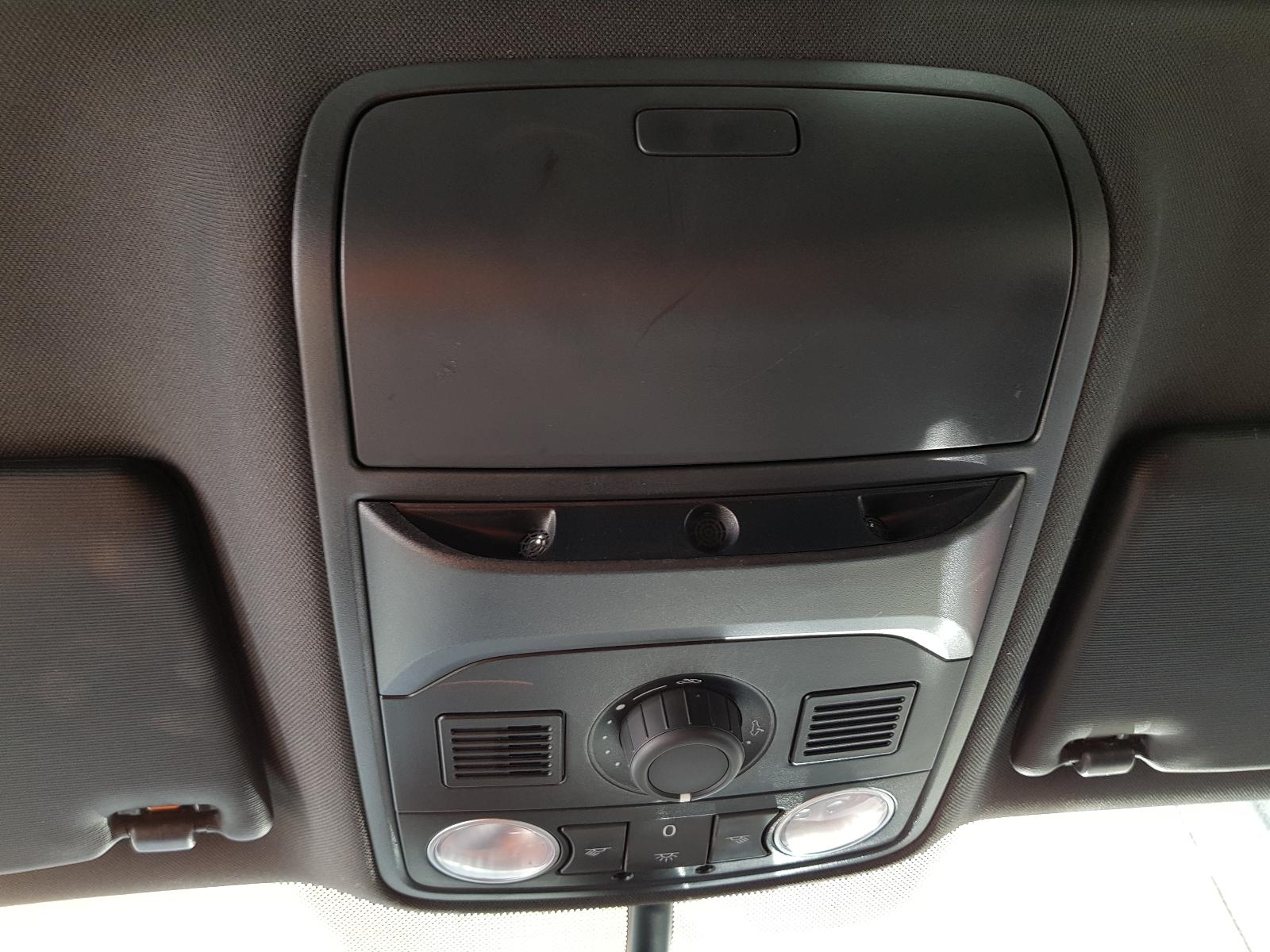 2010 Volkswagen Golf Left Indicator/Fog/Side View Auto part Left Indicator/Fog/Side Volkswagen Golf 2010