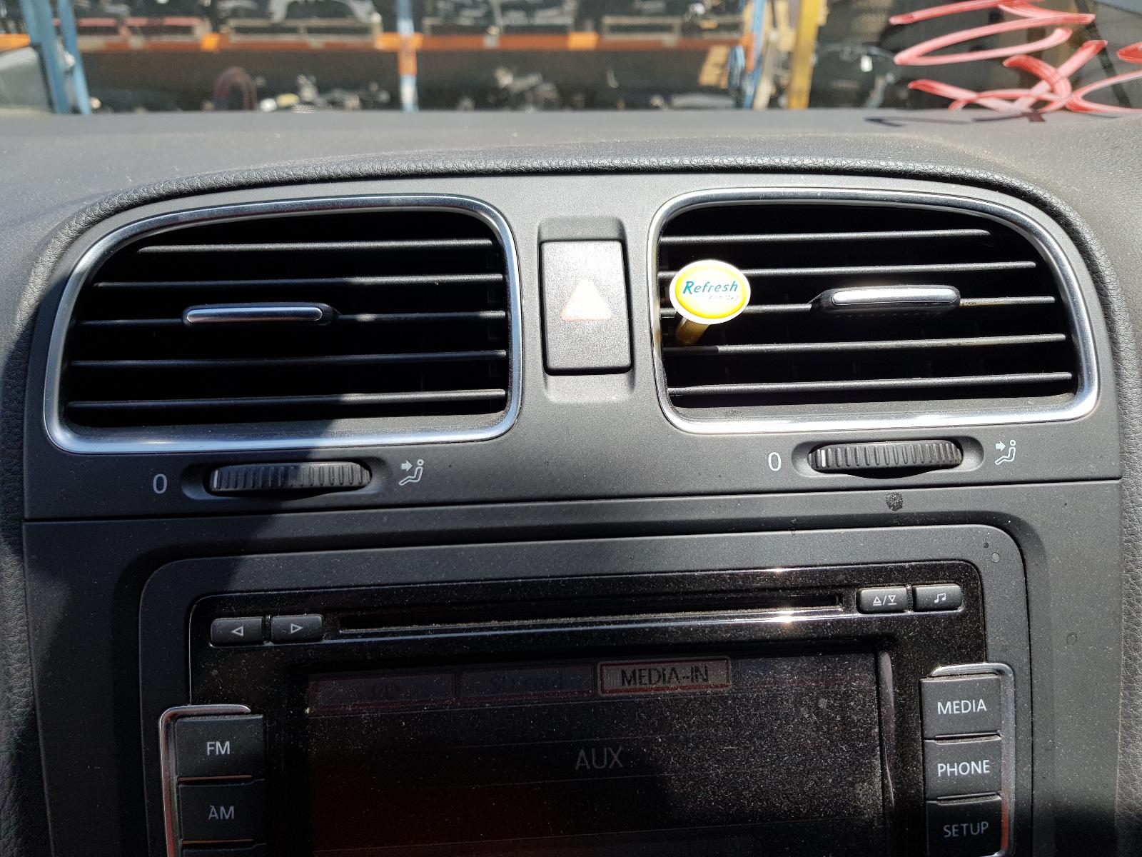 2010 Volkswagen Golf Left Indicator/Fog/Side View Auto part Left Indicator/Fog/Side Volkswagen Golf 2010