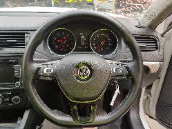 View Auto part Bonnet Hinge/Strut Volkswagen Jetta 2015
