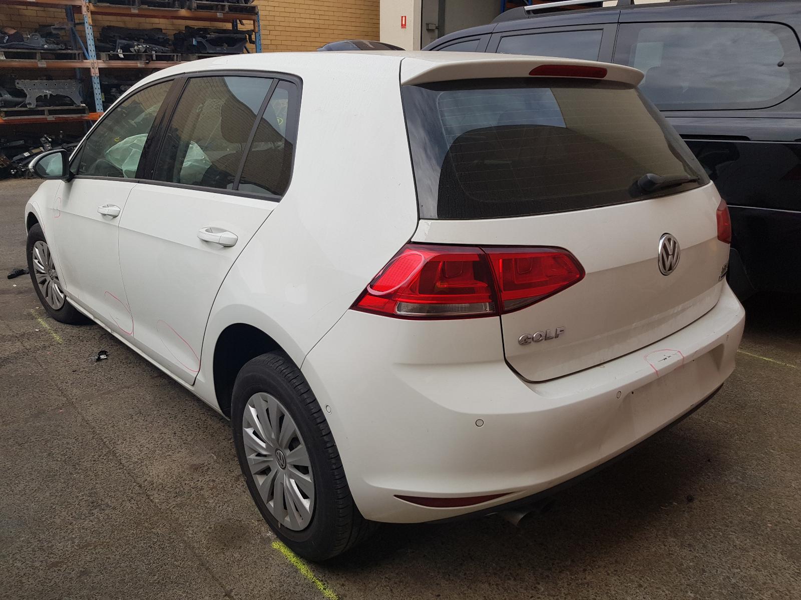 View Auto part Door/Boot/Gate Lock Volkswagen Golf 2014