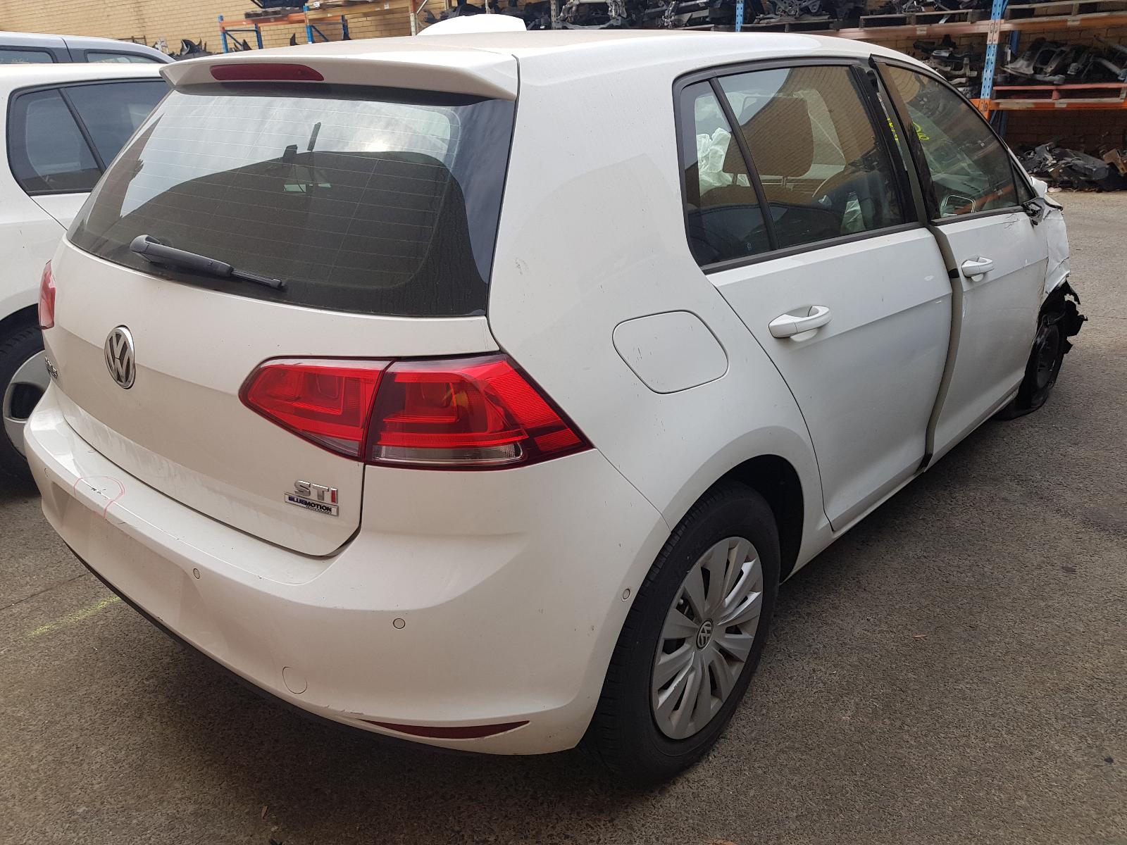 View Auto part Door/Boot/Gate Lock Volkswagen Golf 2014