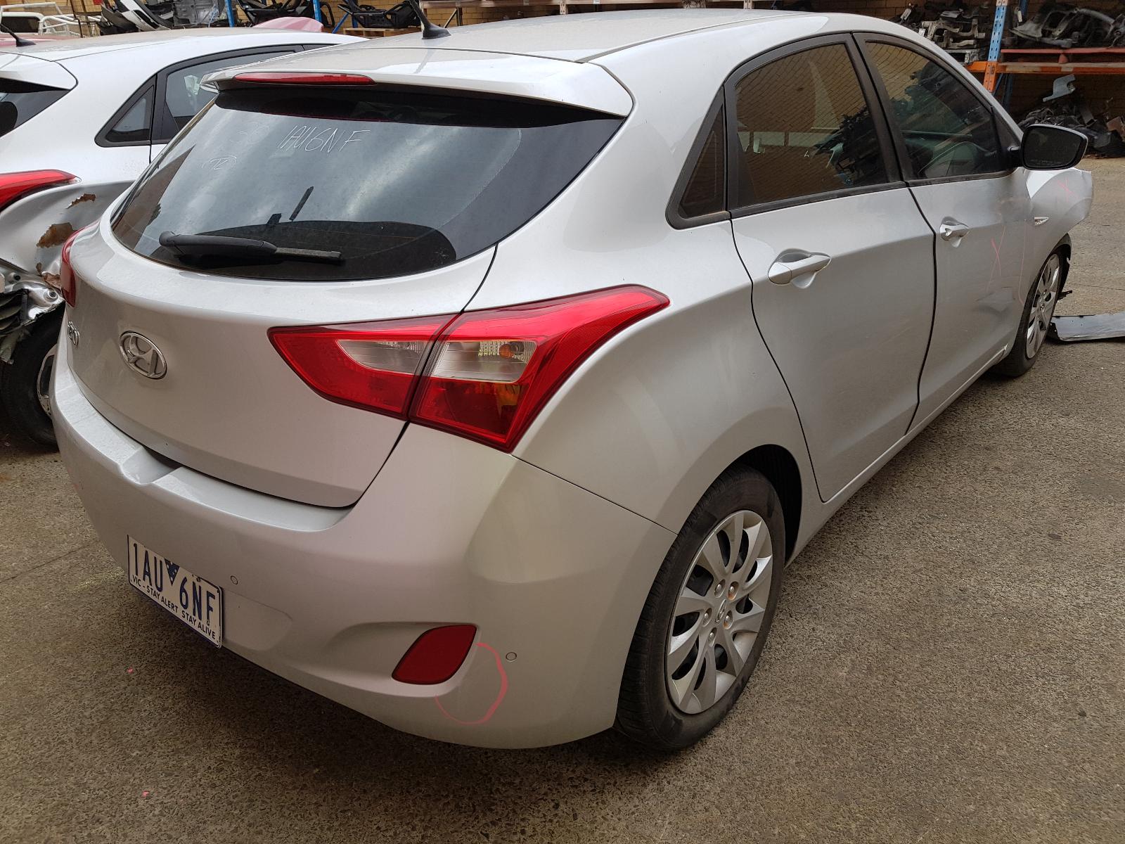 View Auto part Left Driveshaft Hyundai I30 2013