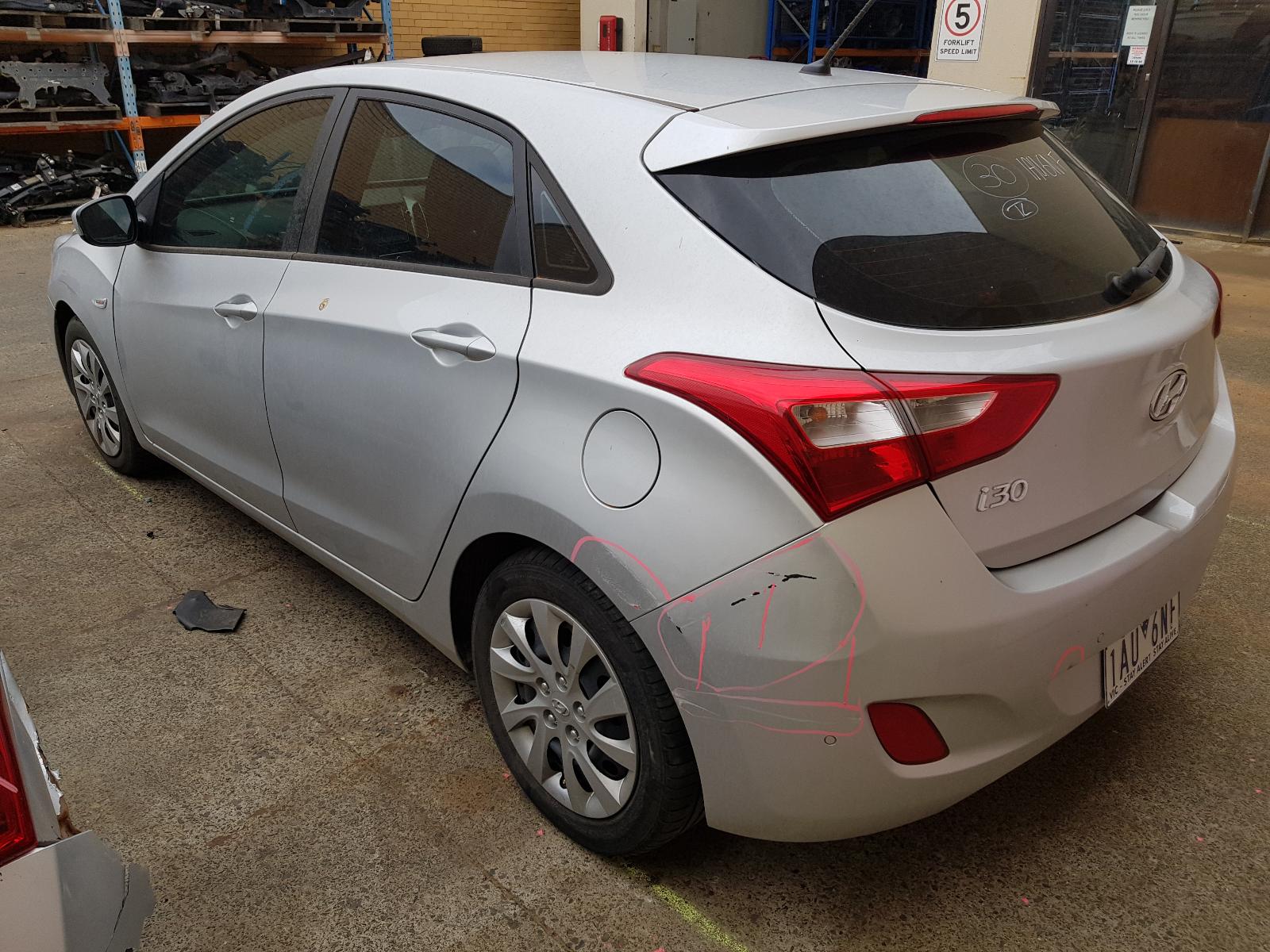 View Auto part Left Driveshaft Hyundai I30 2013