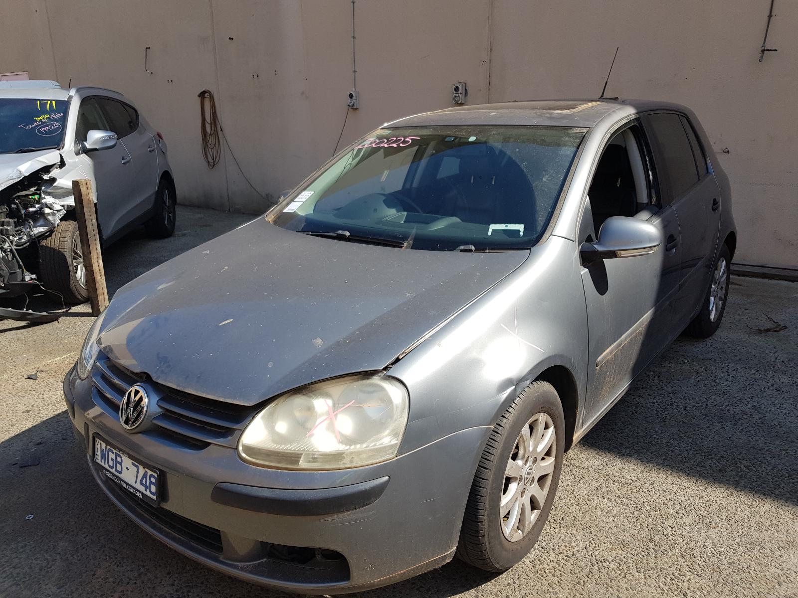 2008 Volkswagen Golf Rear Garnish View Auto part Rear Garnish Volkswagen Golf 2008
