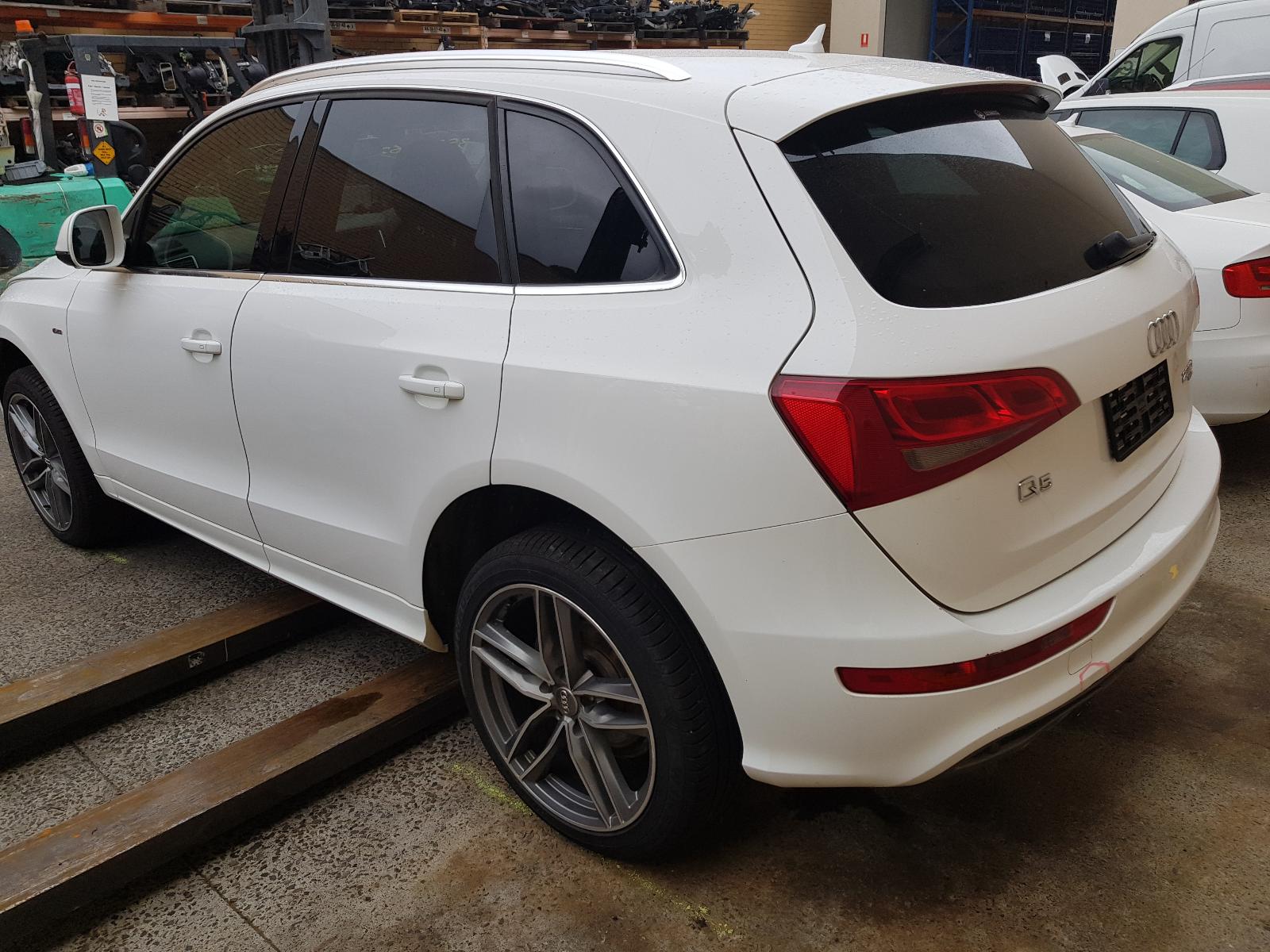View Auto part Fan Audi Q5 2010