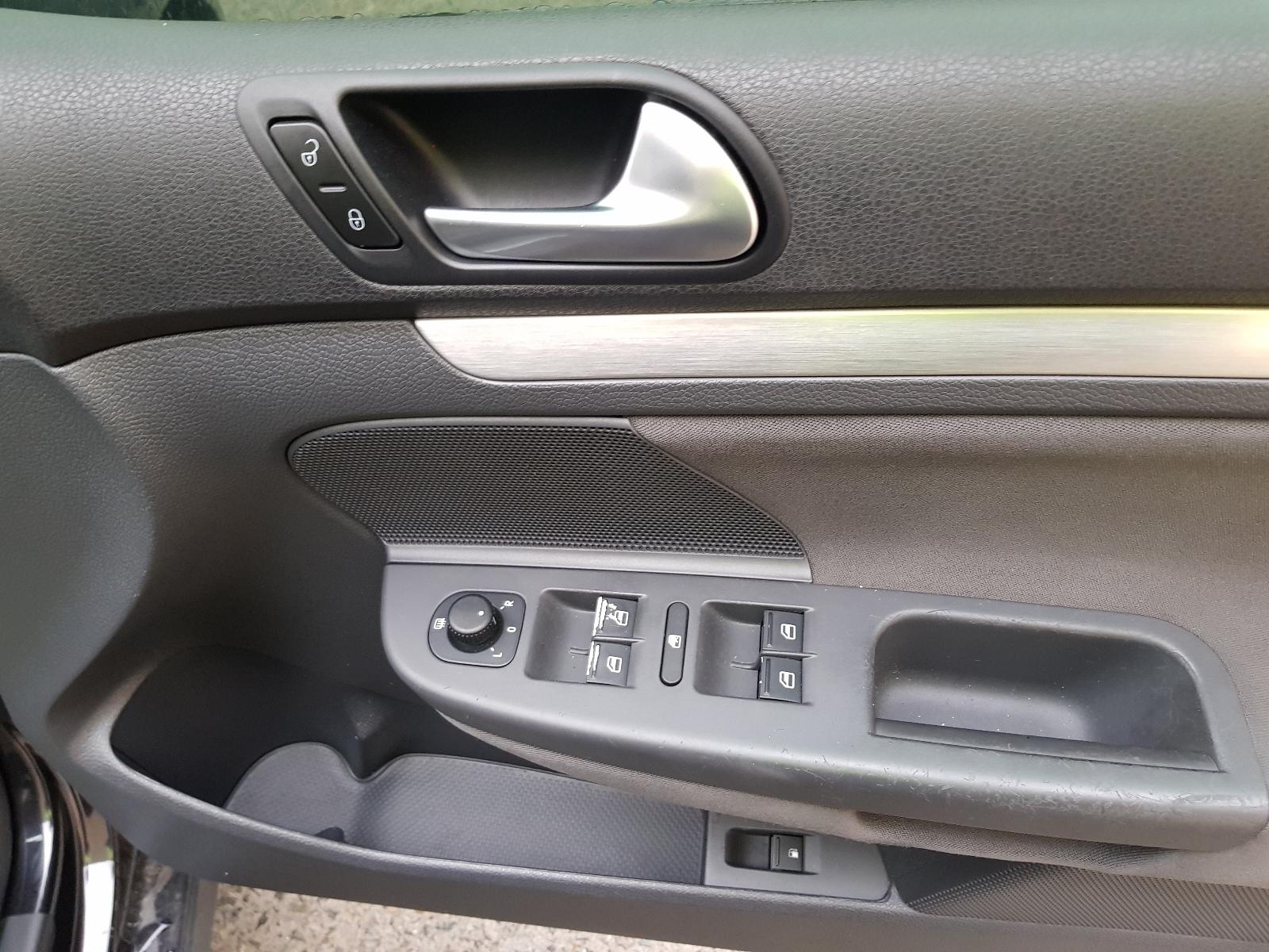View Auto part Caliper Volkswagen Golf 2006