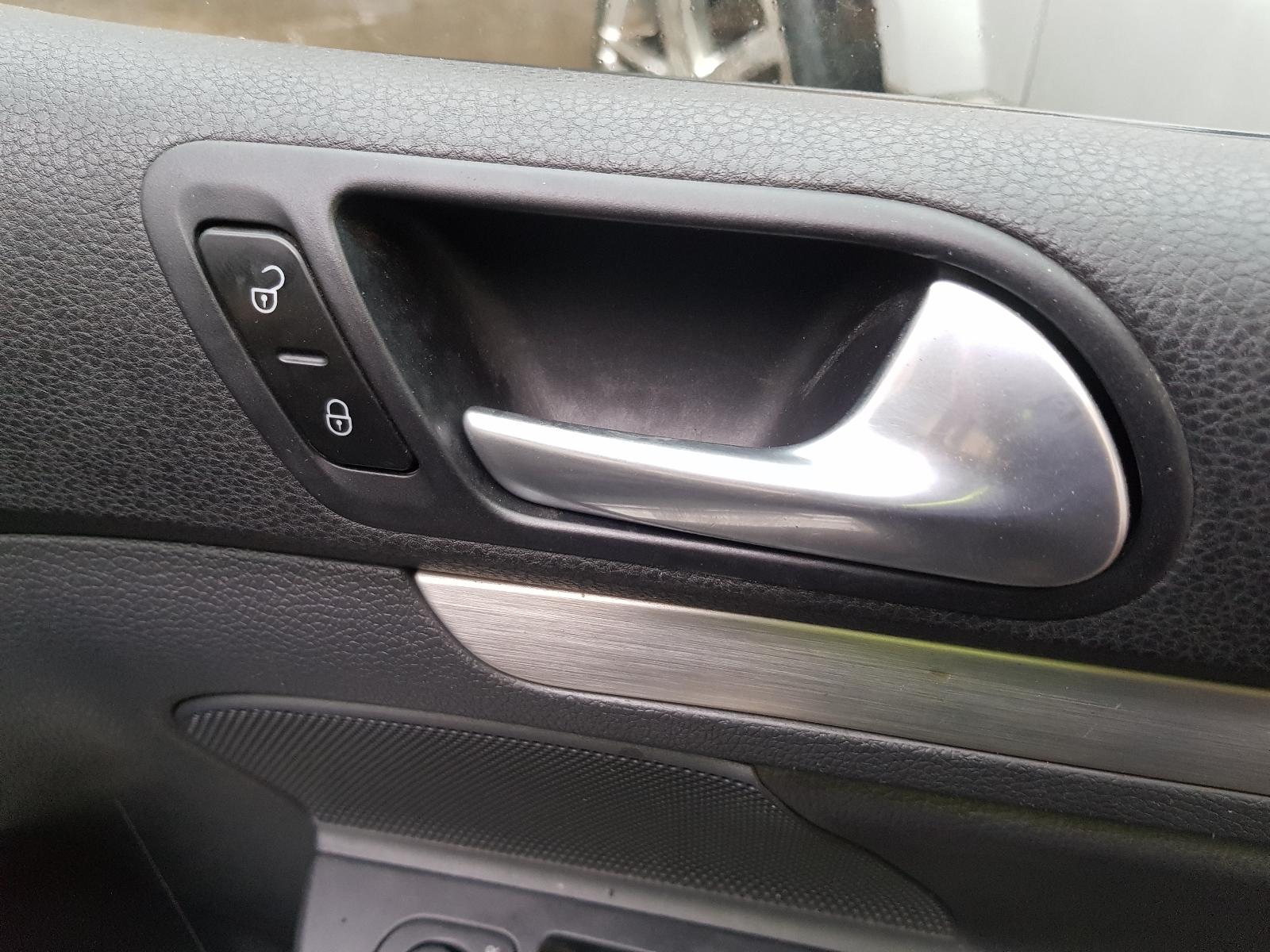 View Auto part Ecu Volkswagen Golf 2007