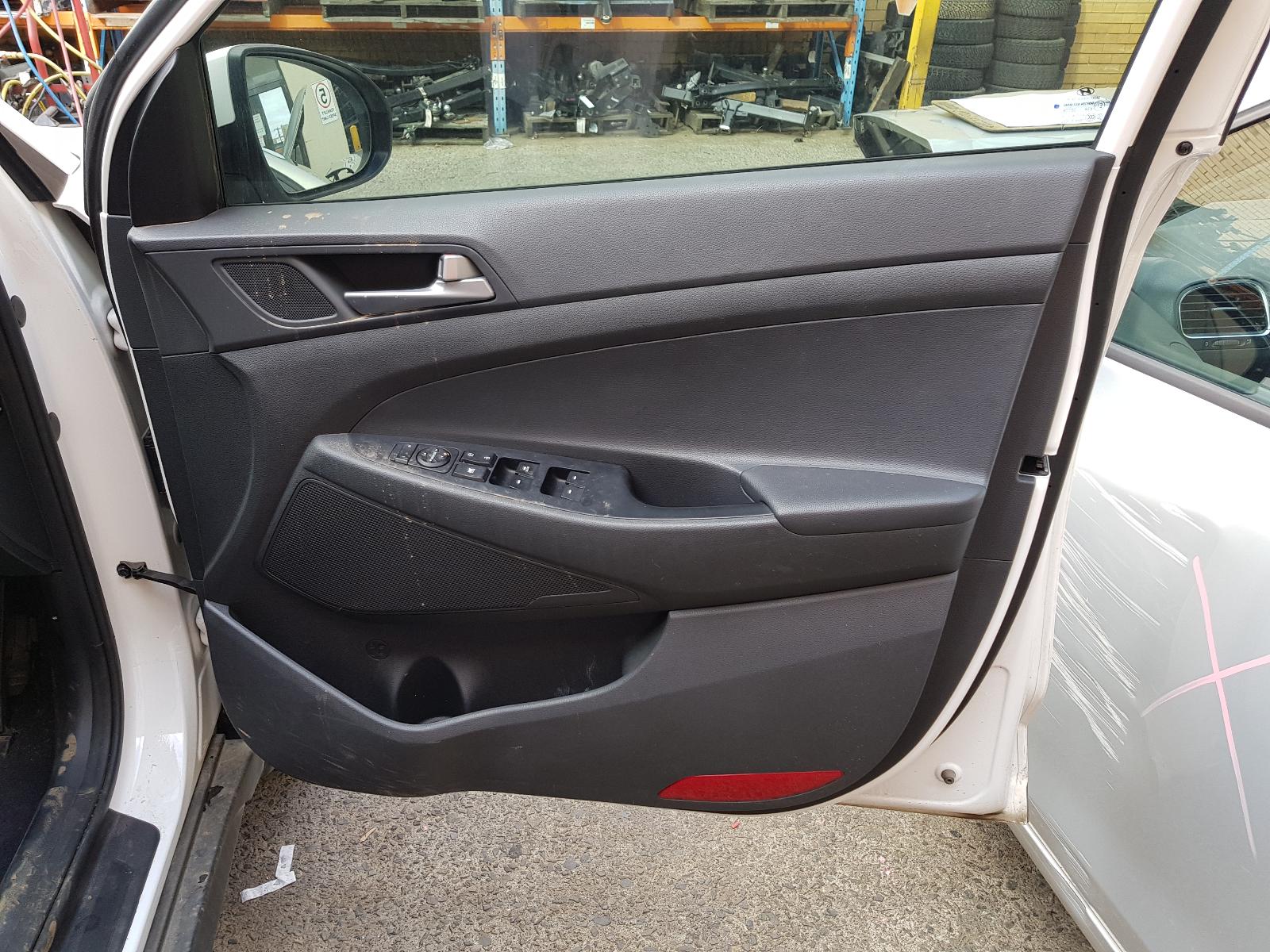2017 Hyundai Tucson F/Bar Reinforc/Brack View Auto part F/Bar Reinforc/Brack Hyundai Tucson 2017