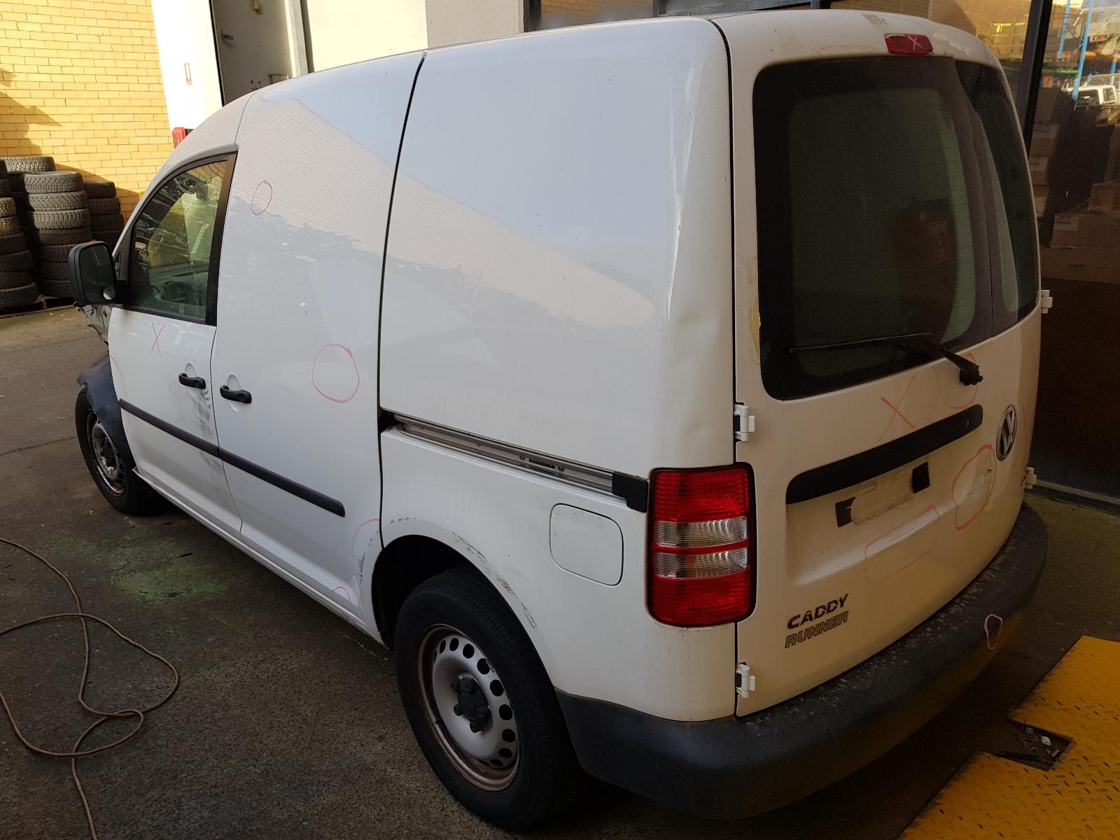 View Auto part Bonnet Hinge/Strut Volkswagen Caddy 2013
