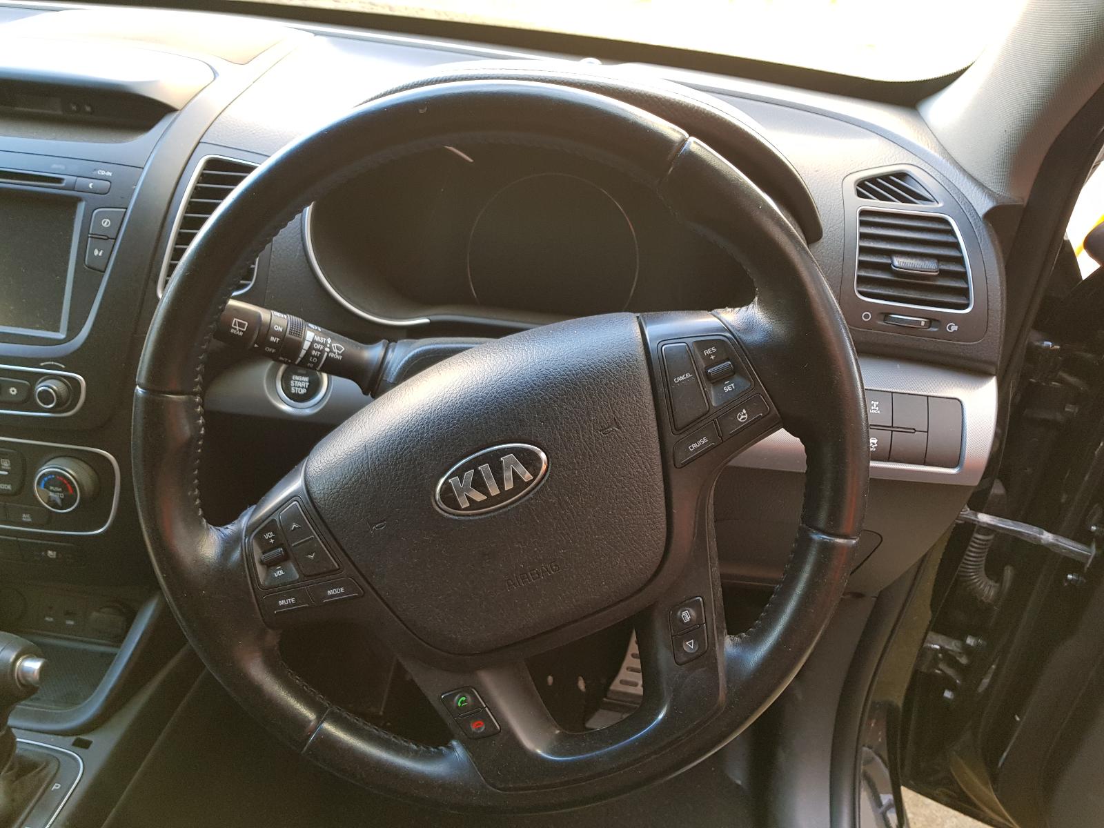 View Auto part Right Rear Hub Assembly Kia Sorento 2013