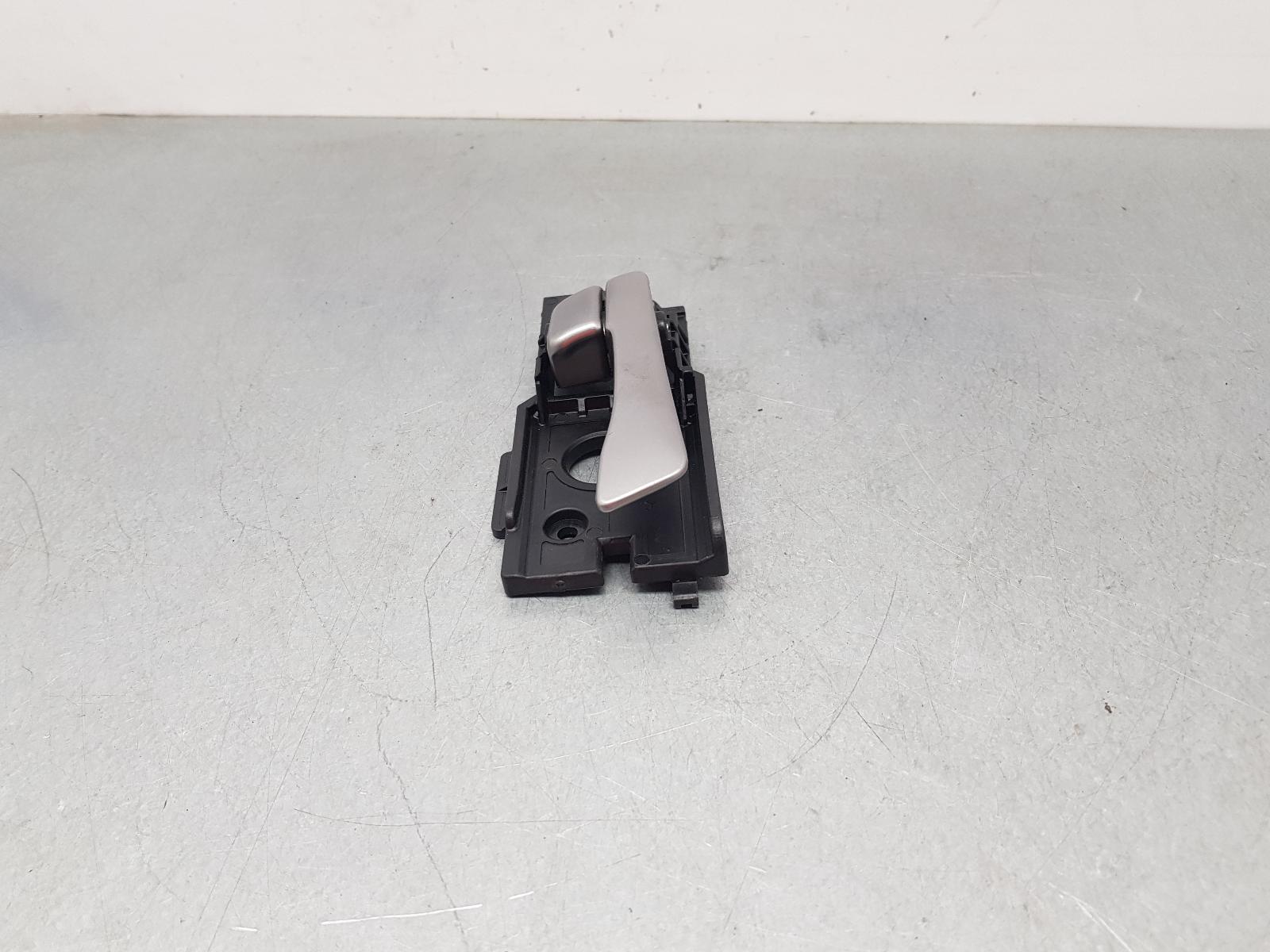 View Auto part Door Handle Hyundai Accent 2018