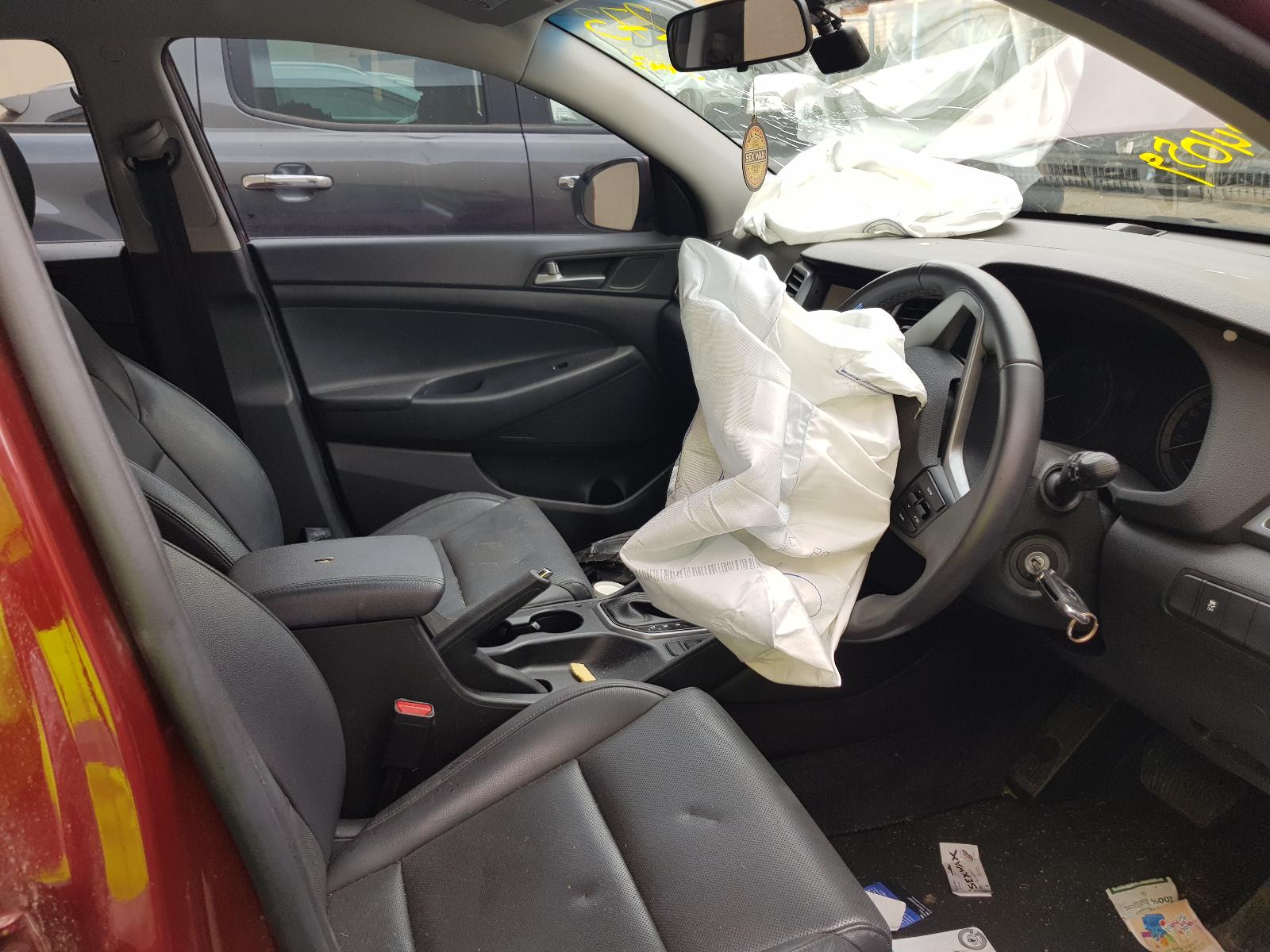 2017 Hyundai Tucson Fuel Door / Filler View Auto part Fuel Door / Filler Hyundai Tucson 2017
