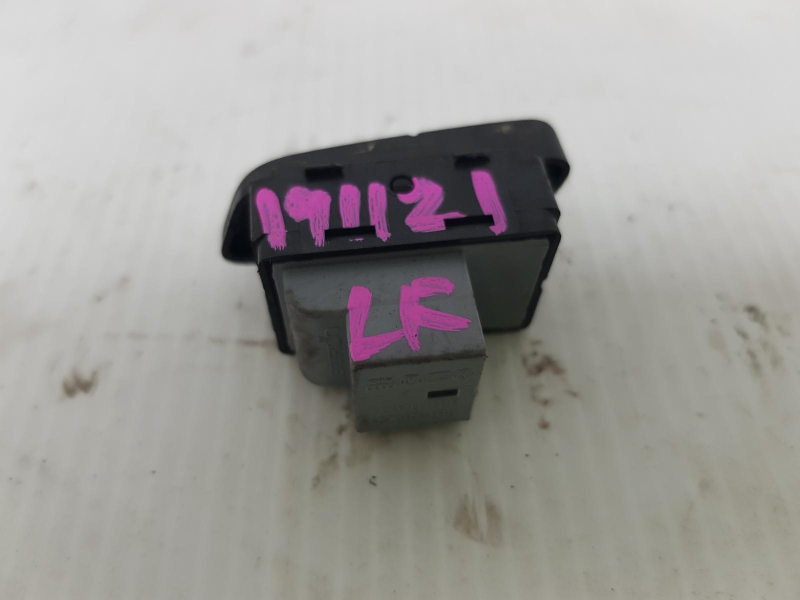 View Auto part Pwr Dr Wind Switch Volkswagen Polo 2007