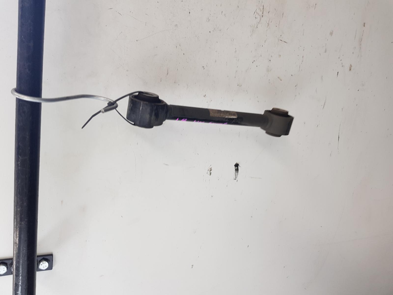 View Auto part Left Rear Trailing Arm Hyundai Tucson 2017