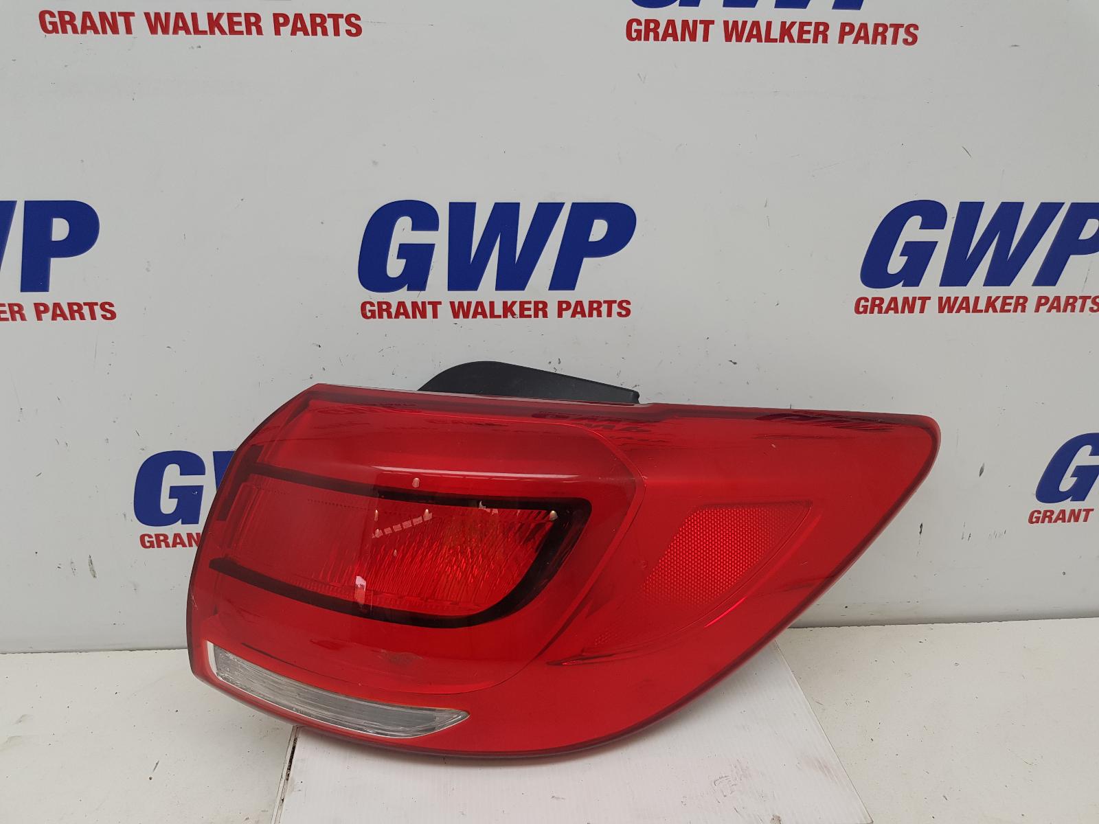 View Auto part Right Taillight Kia Sportage 2014