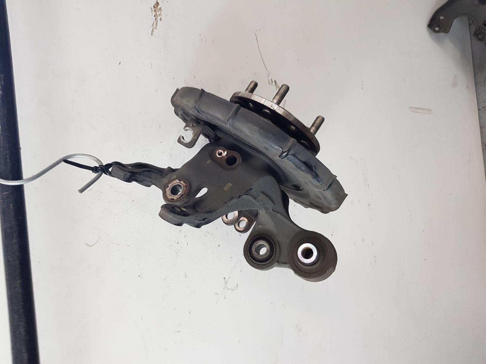 2014 Kia Sportage Left Rear Hub Assembly View Auto part Left Rear Hub Assembly Kia Sportage 2014