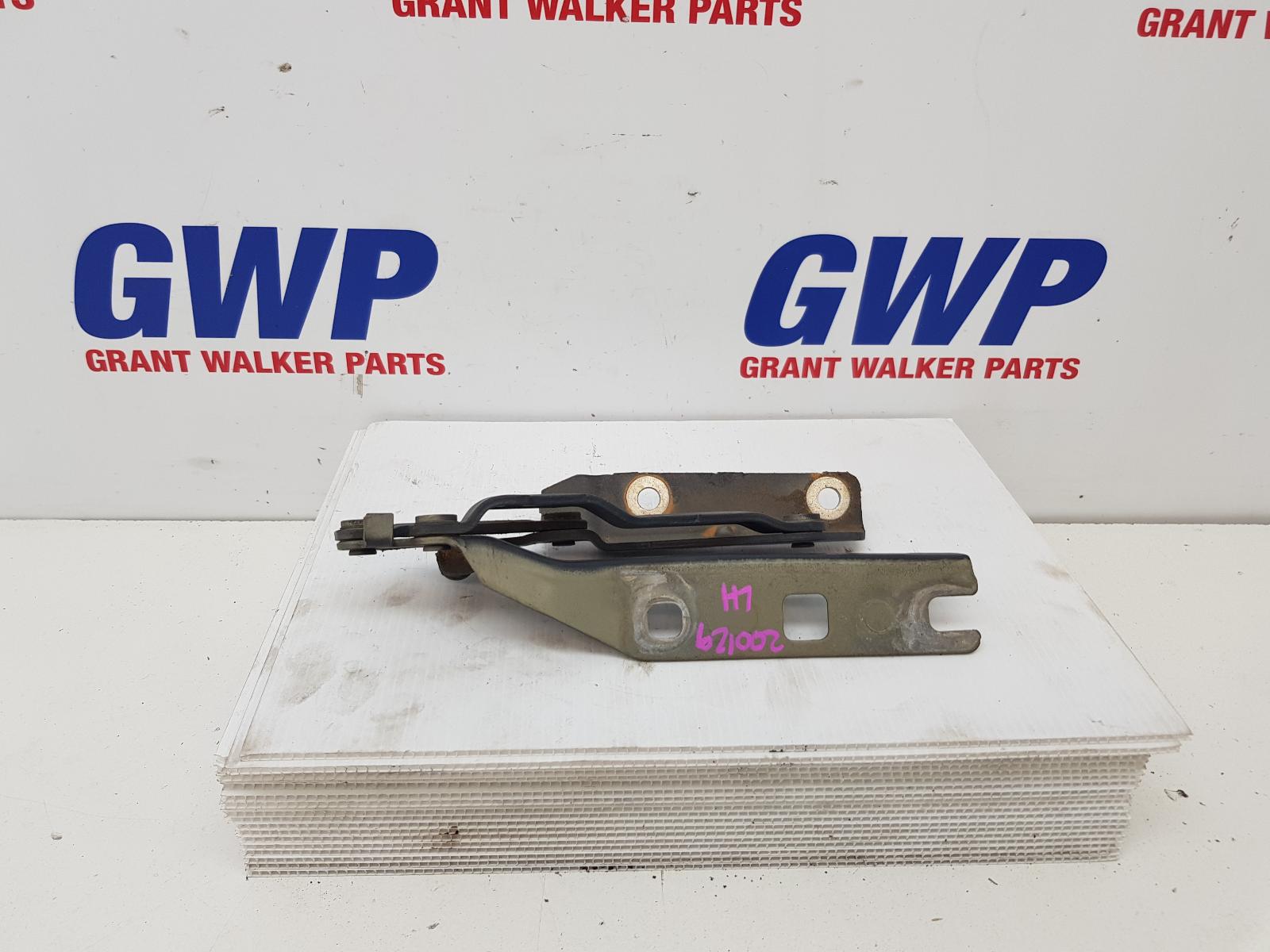 View Auto part Bonnet Hinge/Strut Volkswagen Golf 2012
