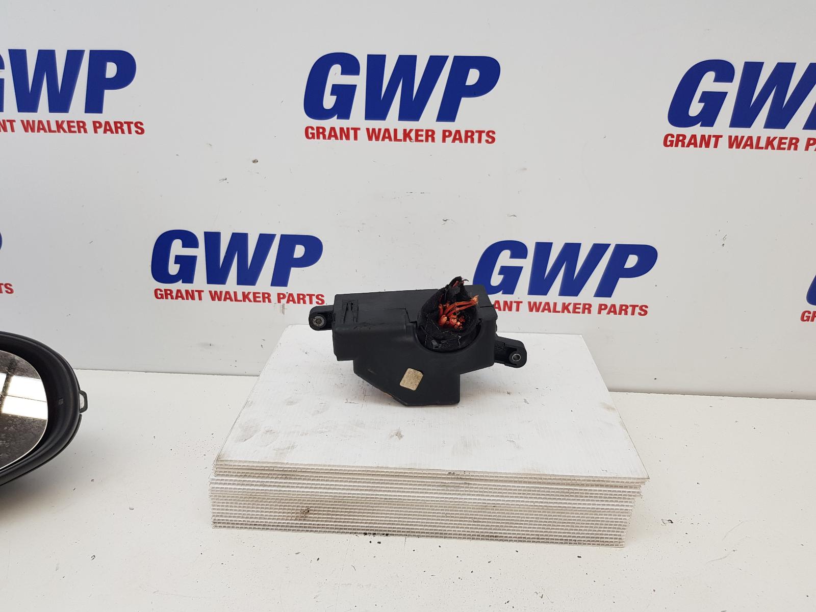 View Auto part Fuse Box Volkswagen Golf 2012