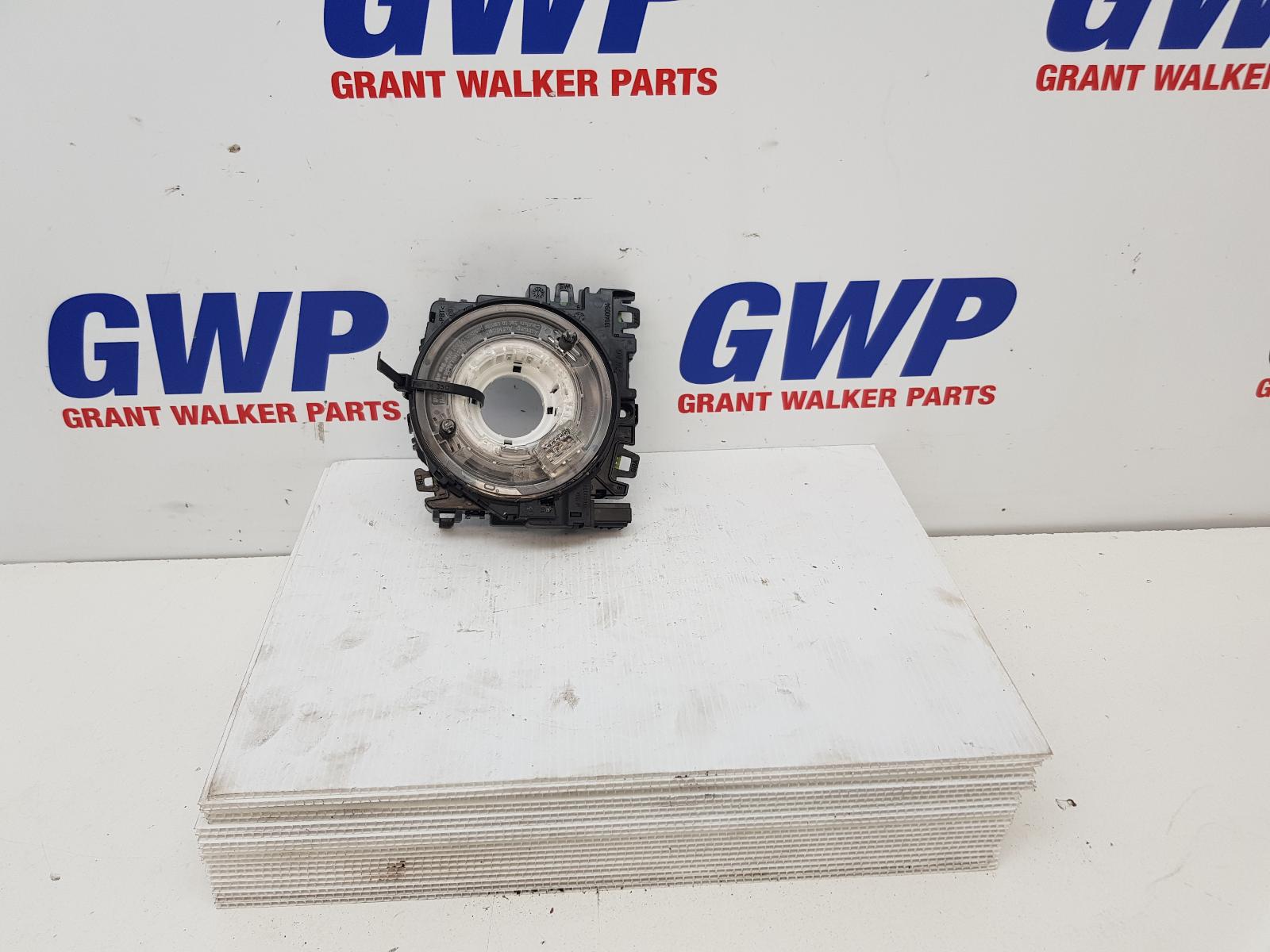 View Auto part Airbag Module/Sensor Volkswagen Golf 2012
