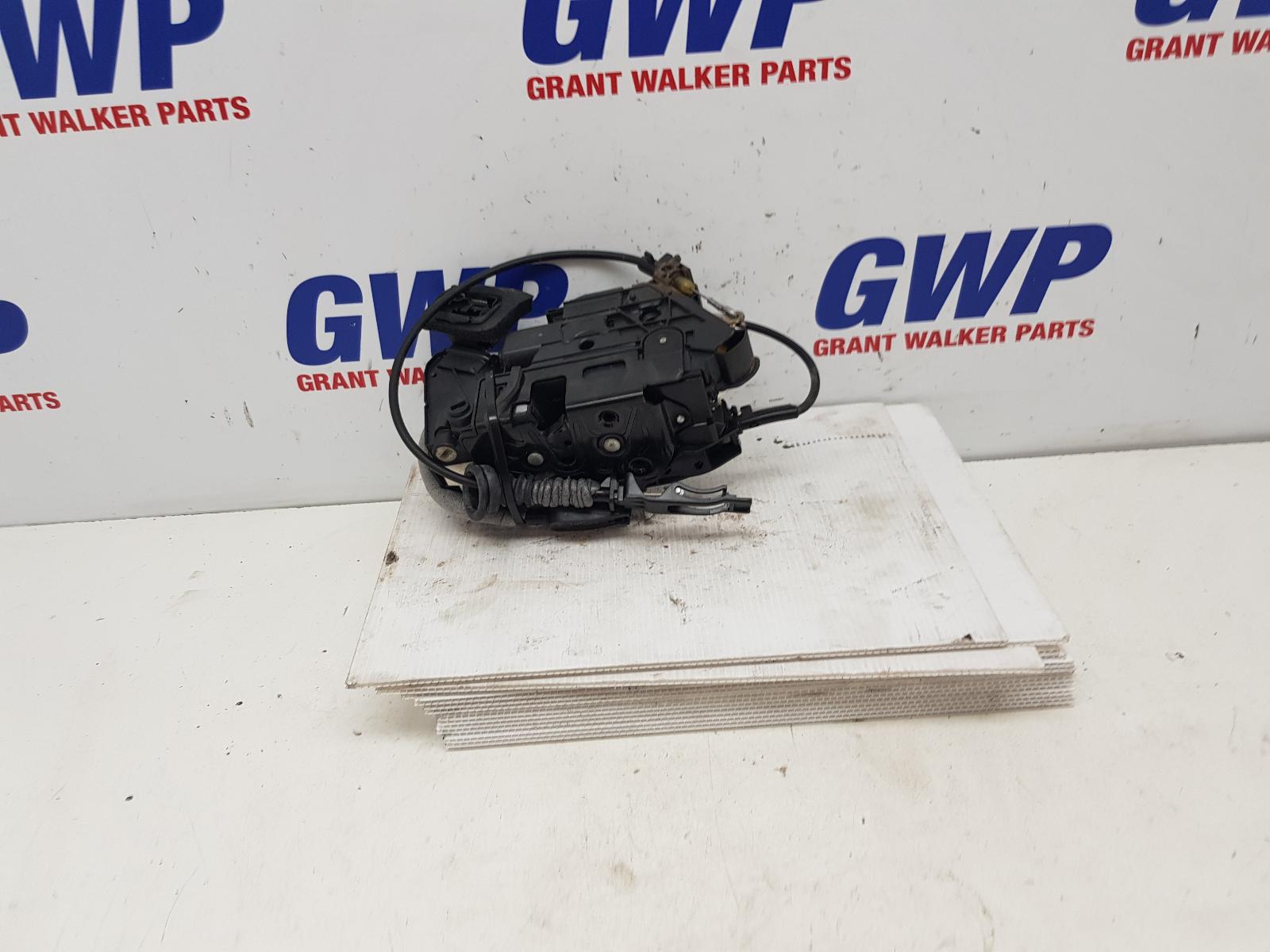 View Auto part Door/Boot/Gate Lock Volkswagen Golf 2016
