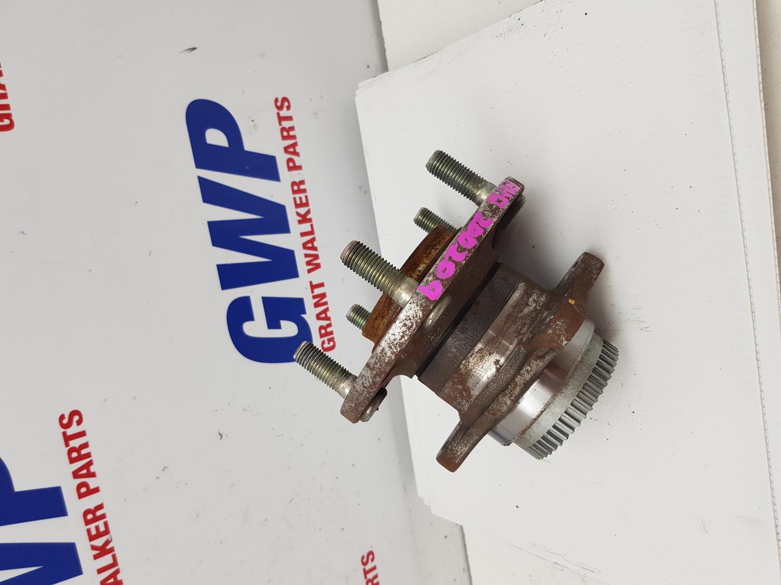 View Auto part Right Rear Hub Assembly Hyundai I30 2013