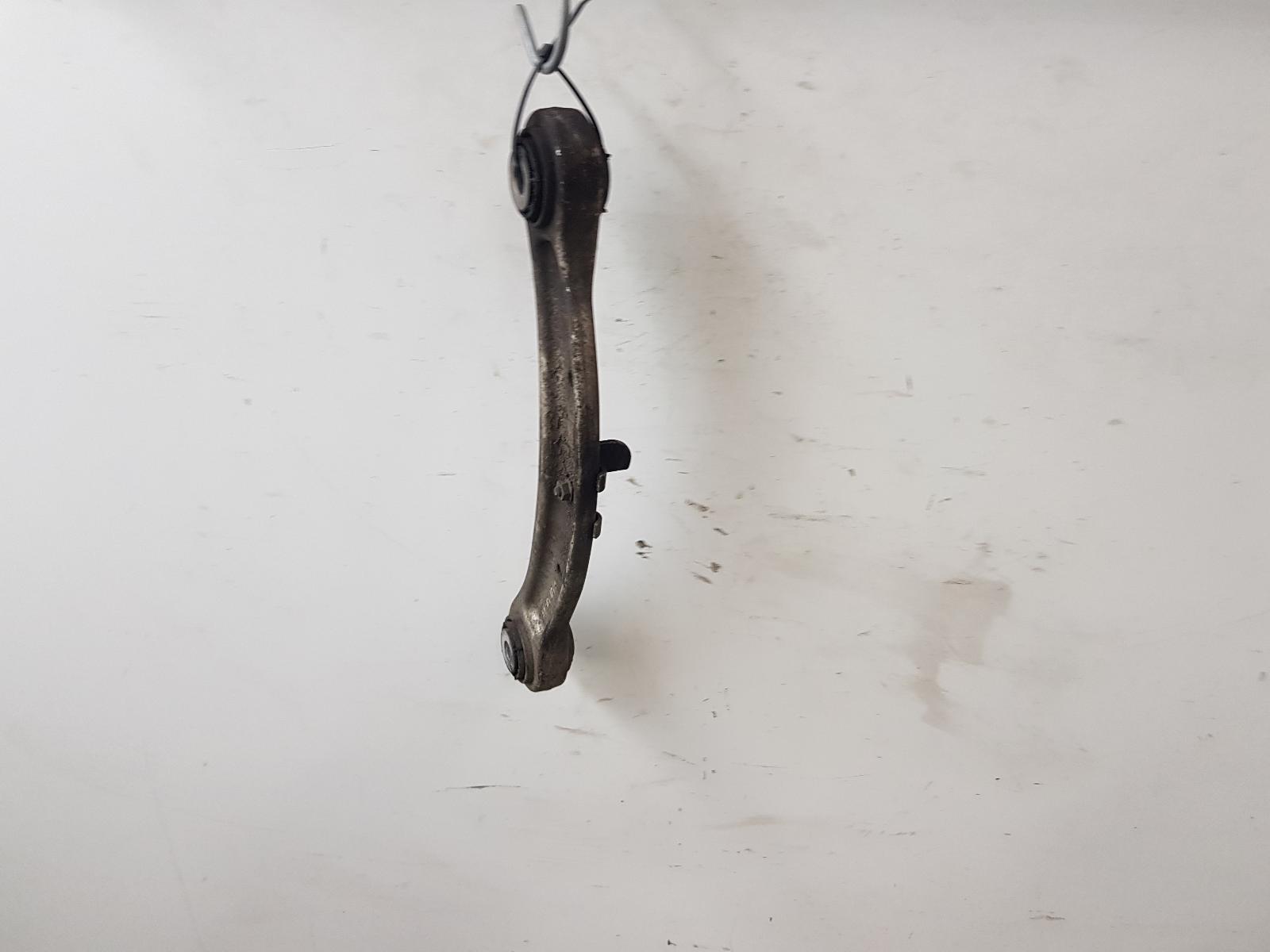 View Auto part Right Rear Trailing Arm Volkswagen Touareg 2005