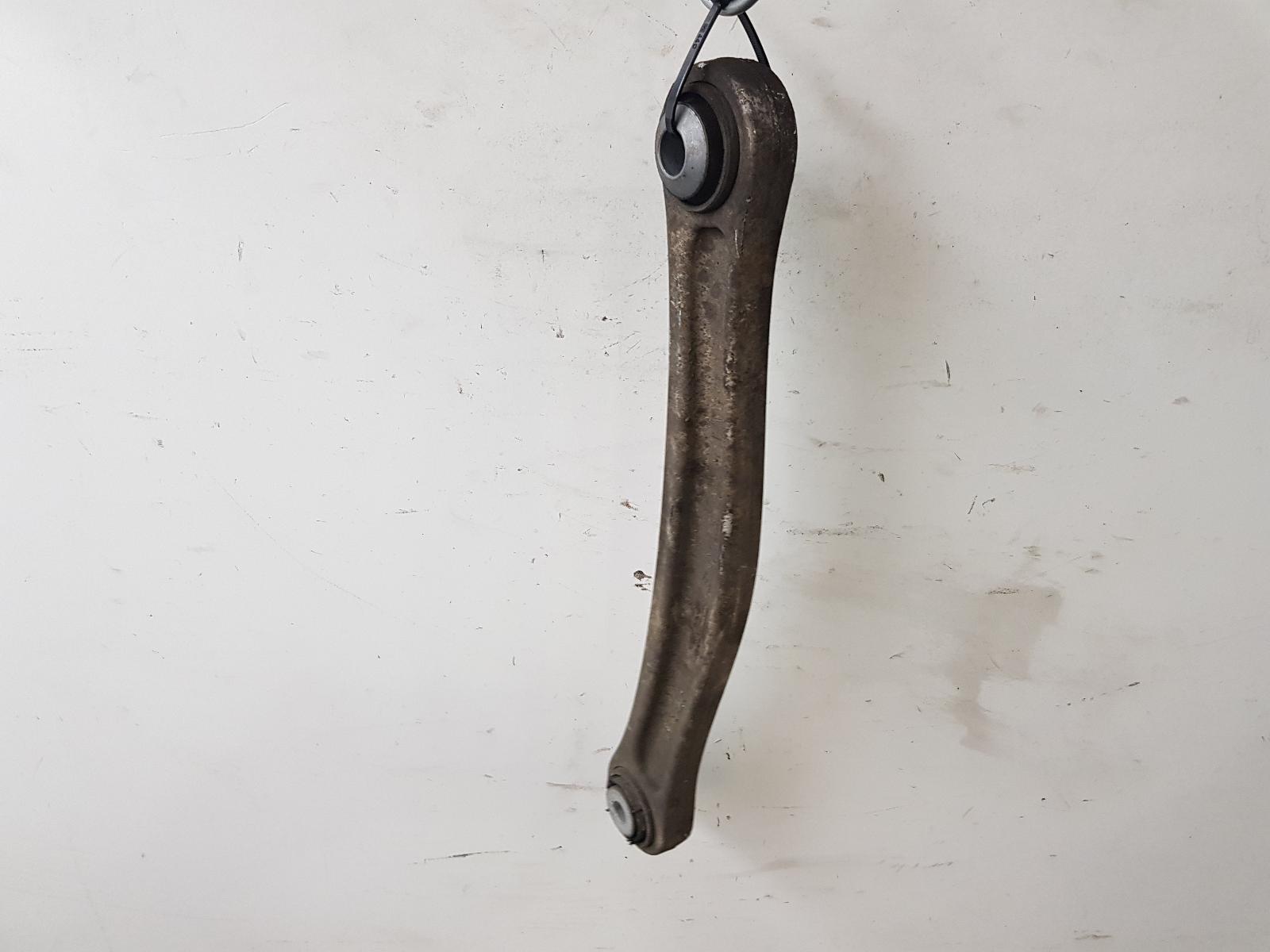 View Auto part Left Rear Trailing Arm Volkswagen Touareg 2005