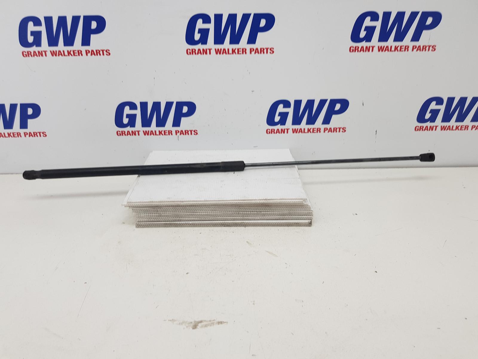 View Auto part Bonnet Hinge/Strut Volkswagen Golf 2013