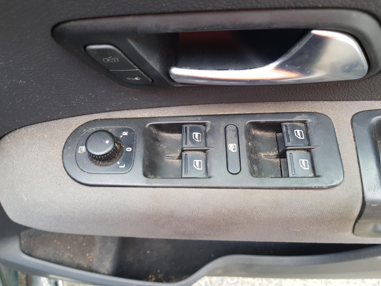 Spare Wheel Winch Amarok Volkswagen 2011